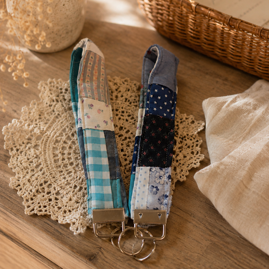 Patchwork Fabric Handmade Quilted Wristlet Keychain | Key Fob for Keys (Blue)